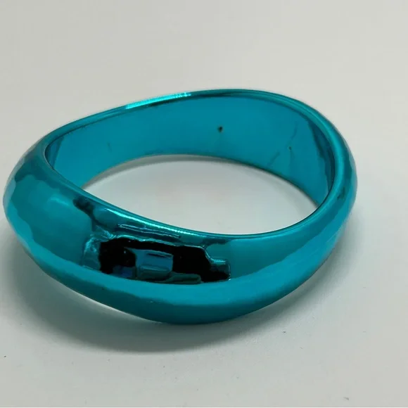 Vintage Blue Metallic Asymmetrical Shiny Bangle Bracelet, Acrylic, 1980’s - Picture 2 of 3